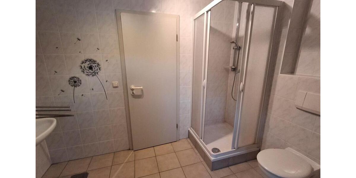 Etagenwohnung Hildburghausen - 2 Zimmer, 73 m&sup2;, 480&euro; | Angebot:23182785