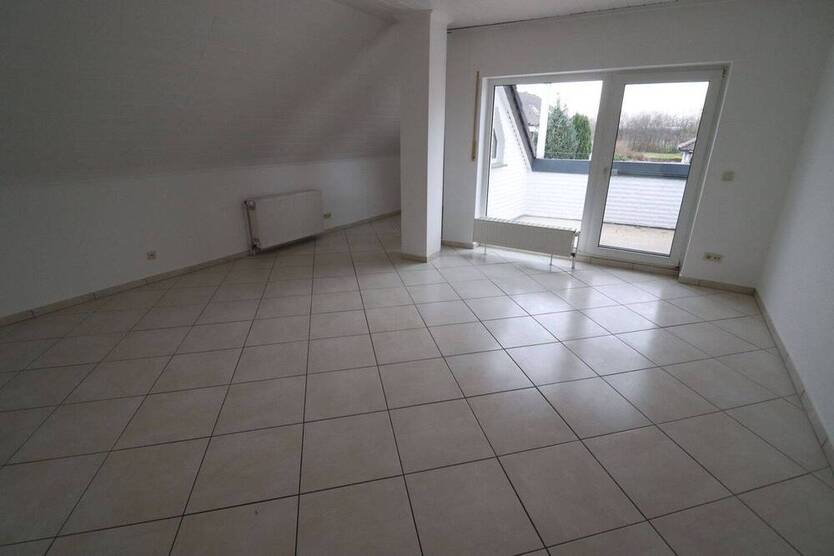 Charmante 3-Zimmer Dachgeschoßwohnung mit Einbauküche und Balkon