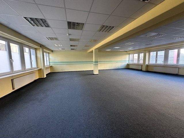 Gewerbeobjekt Landshut Industriegebiet - 1 Zimmer, 158 m&sup2;, 2.800&euro; | Angebot:25051661
