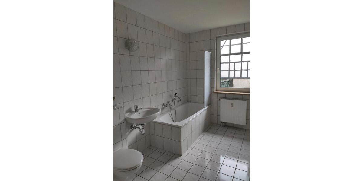 Hochparterre Schmalkalden - 1 Zimmer, 44 m&sup2;, 438&euro; | Angebot:26612250