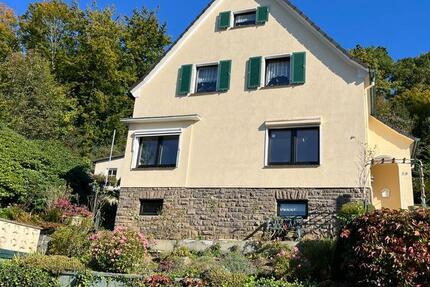 12 Haus (EG + Souterrain) + Garten zu vermieten 2 zimmer