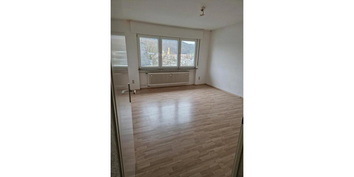 Etagenwohnung Breuberg - 3 Zimmer, 75 m&sup2;, 1.100&euro; | Angebot:25542846