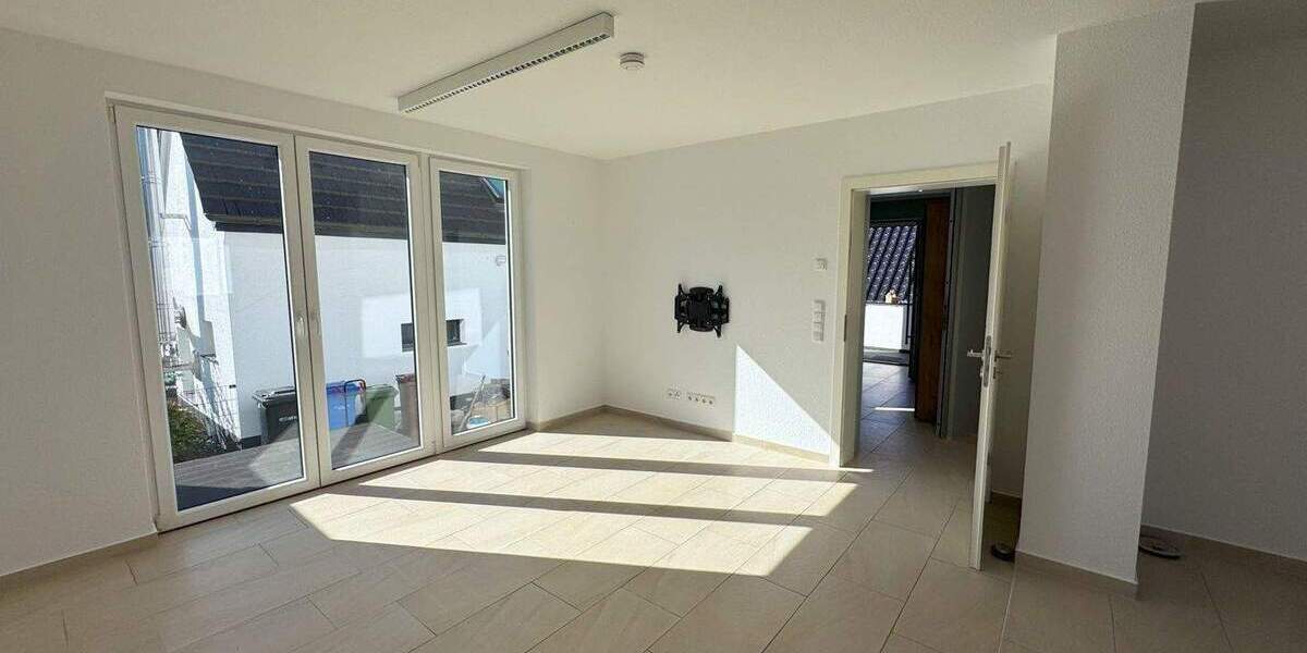 Einfamilienhaus Neuwied Oberbieber - 5 Zimmer, 177 m&sup2;, 2.000&euro; | Angebot:24874121