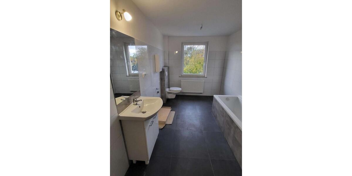 Etagenwohnung Zwenkau - 3 Zimmer, 78 m&sup2;, 700&euro; | Angebot:25909145