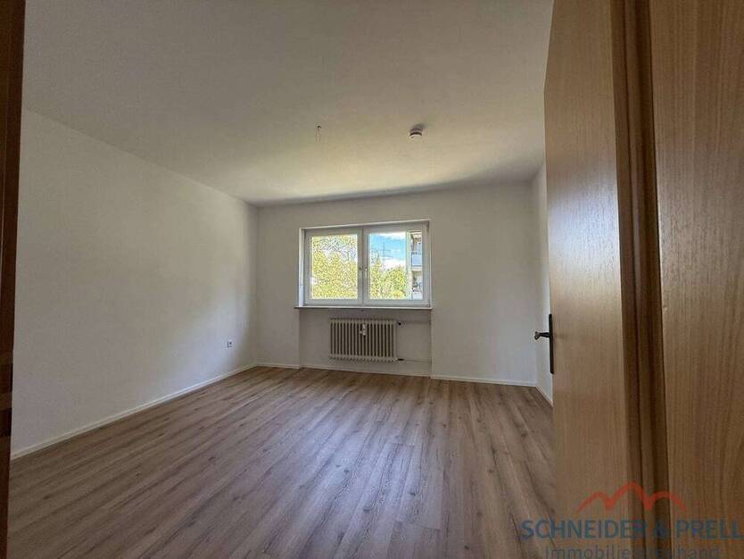 4 Zimmer-Wohnung mit Loggia