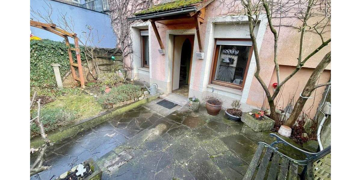 Einfamilienhaus Frickenhausen - 5 Zimmer, 150 m&sup2;, 1.150&euro; | Angebot:24992587