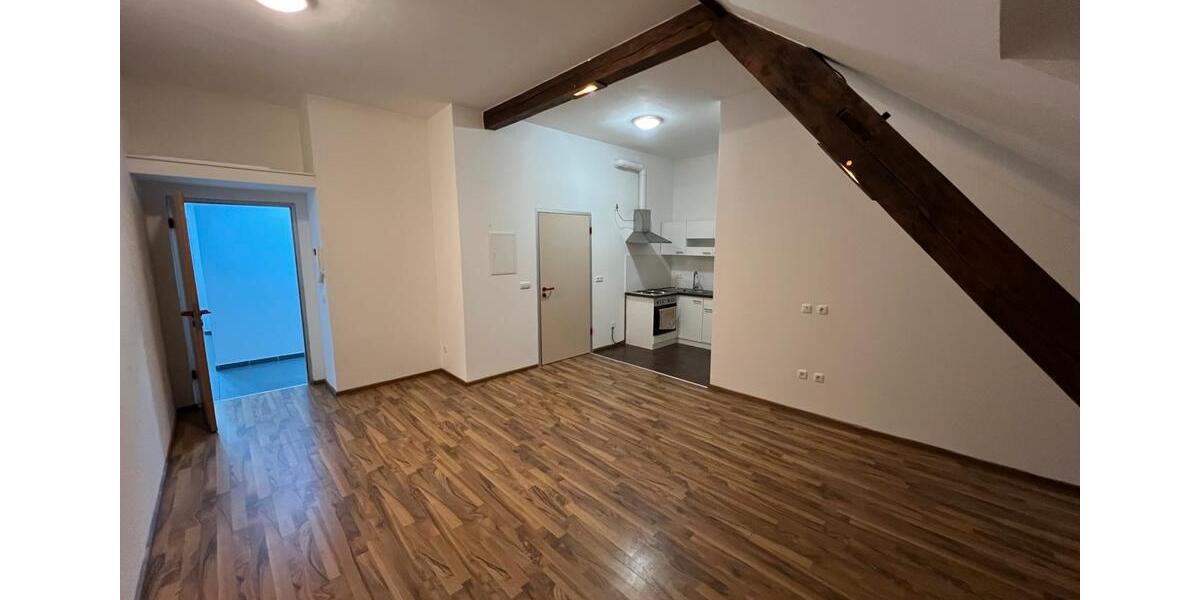 Dachgeschoßwohnung Essenbach - 2 Zimmer, 45 m&sup2;, 820&euro; | Angebot:26277317