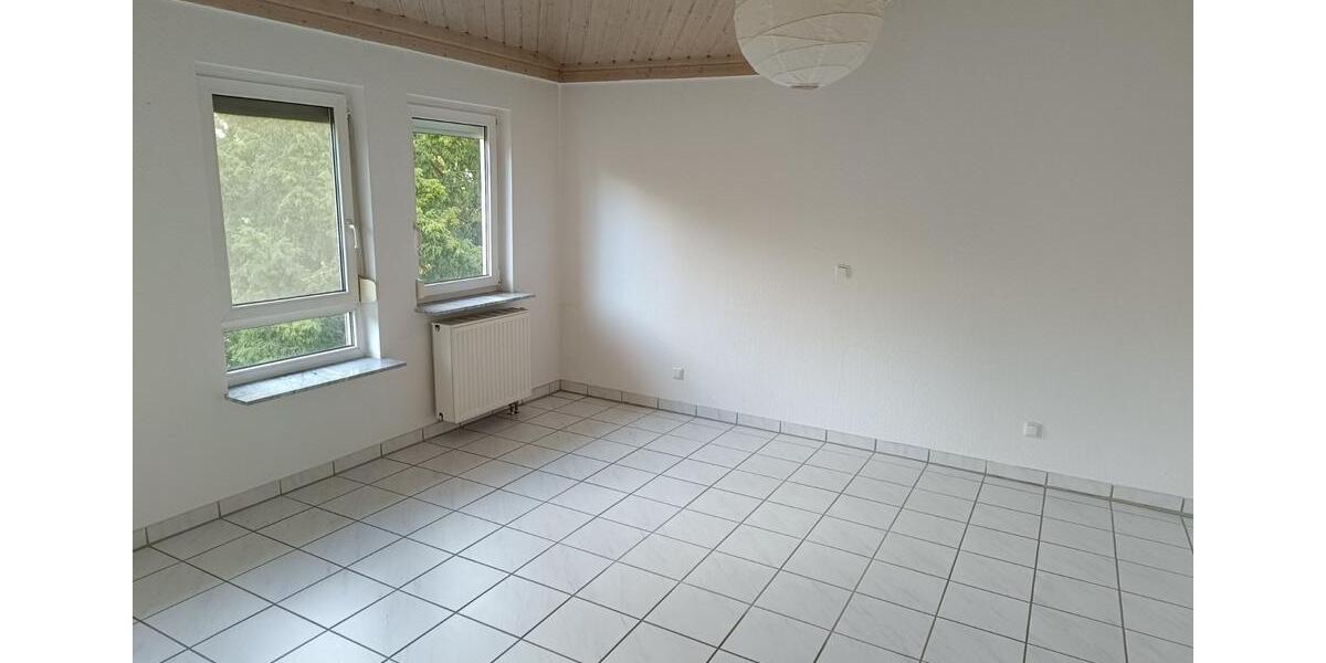 Dachgeschoßwohnung Riedstadt - 2 Zimmer, 55 m&sup2;, 700&euro; | Angebot:25821236