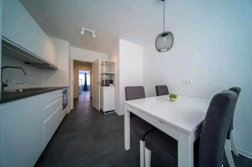 Wohnen auf Zeit Sindelfingen - 1 Zimmer, 15 m&sup2;, 690&euro; | Angebot:25358048