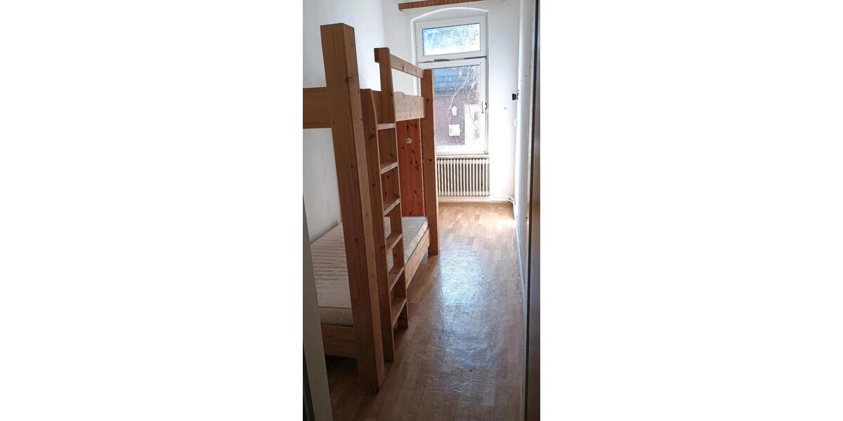 Erdgeschoßwohnung Stadland - 4 Zimmer, 160 m&sup2;, 1.400&euro; | Angebot:26696455