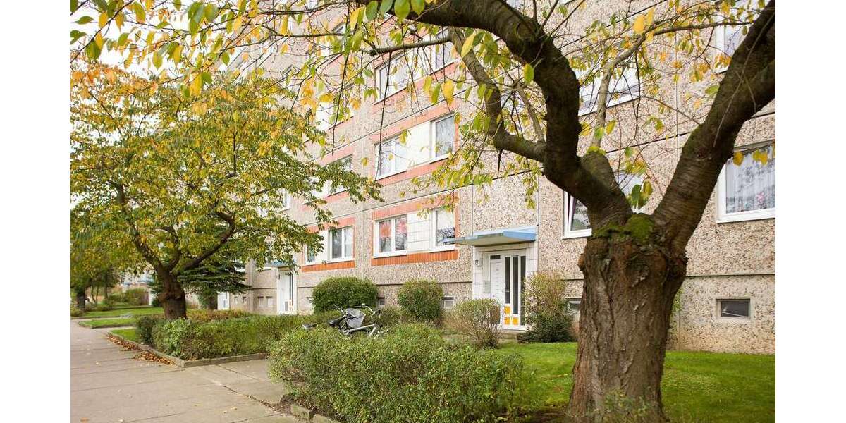 Etagenwohnung Neubrandenburg Datzeberg - 4 Zimmer, 76 m&sup2;, 334&euro; | Angebot:27280678