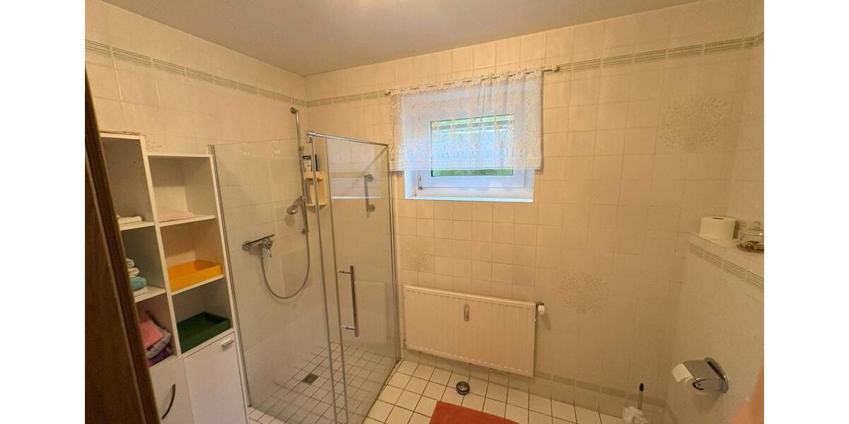 Etagenwohnung Dassel - 2 Zimmer, 100 m&sup2;, 760&euro; | Angebot:26008924