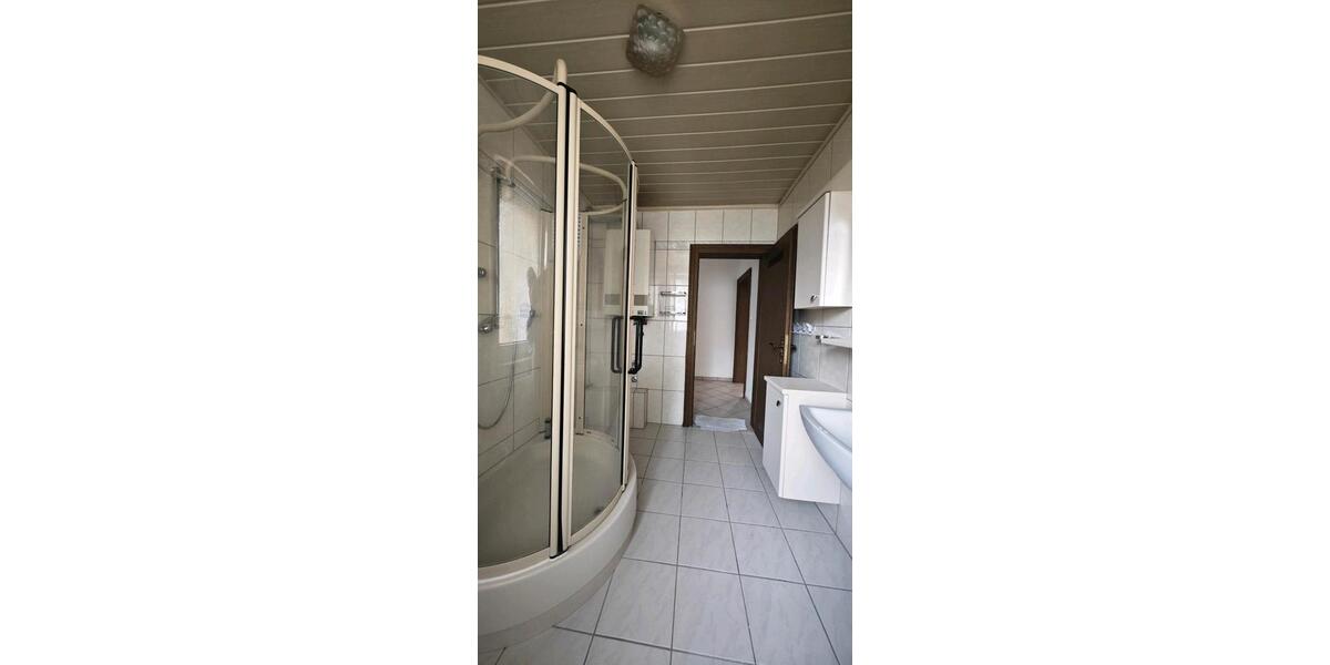 Etagenwohnung Mönchengladbach - 2 Zimmer, 75 m&sup2;, 700&euro; | Angebot:26677964