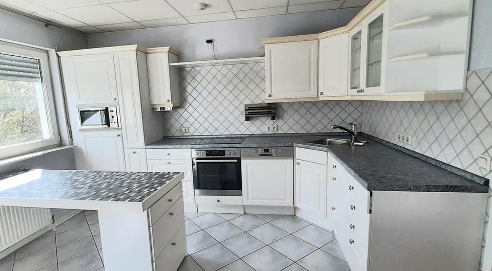 Etagenwohnung Usingen - 4 Zimmer, 135 m&sup2;, 1.350&euro; | Angebot:27620647