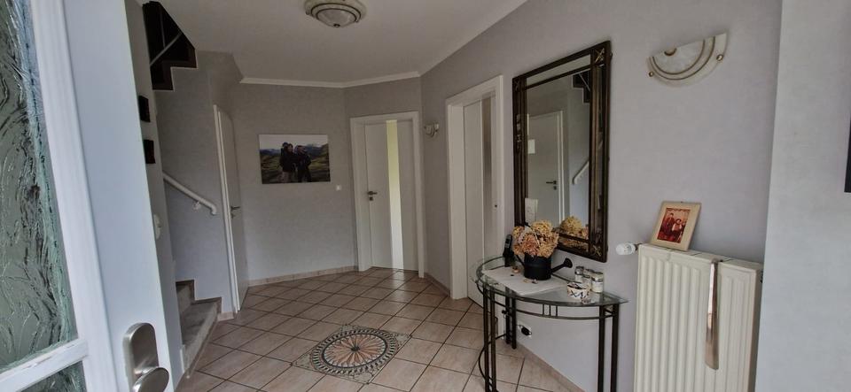 Einfamilienhaus Trittau - 4 Zimmer, 121 m&sup2;, 1.900&euro; | Angebot:26242009