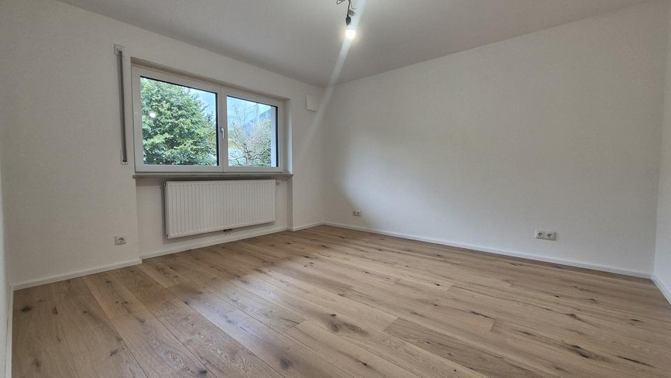 Exklusiver Erstbezug: EG-Wohnung mit wundervollem Erker, riesiger Hochterrasse und Südgarten 3 zimmer