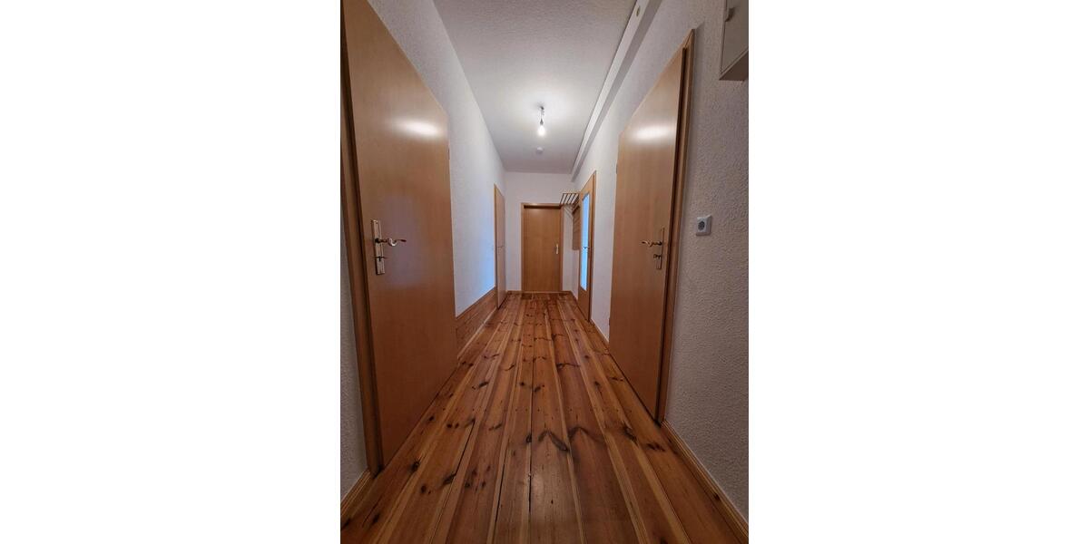 Etagenwohnung Cottbus - 3 Zimmer, 83 m&sup2;, 810&euro; | Angebot:26592345