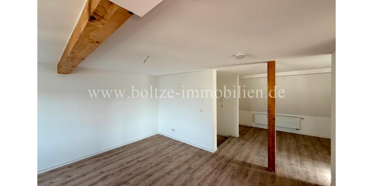 Dachgeschoßwohnung Naumburg (Saale) - 2 Zimmer, 44 m&sup2;, 310&euro; | Angebot:25806754