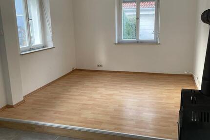 Schönes Wohnhaus mit Garten und Carport zur Miete 4 zimmer