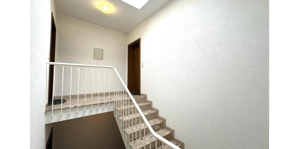 Dachgeschoßwohnung Wachtberg - 2 Zimmer, 74 m&sup2;, 1.050&euro; | Angebot:25144483