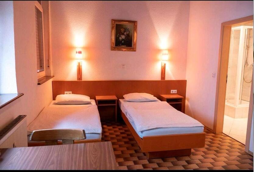 Pension Stadt Halle in Belfortstr.43 68199 Mannheim (Neckerau)