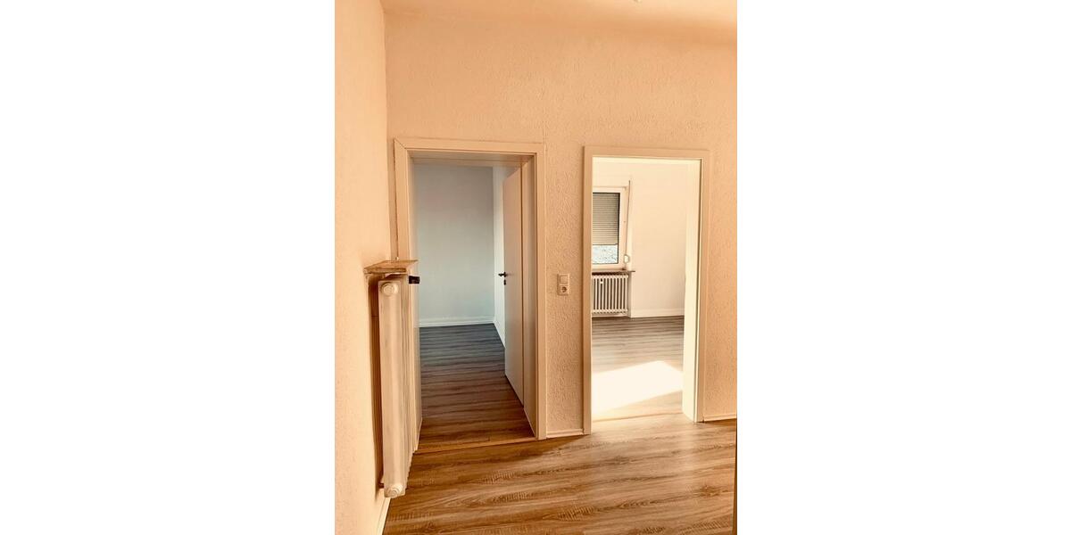 Einfamilienhaus Wallertheim - 8 Zimmer, 216 m&sup2;, 1.790&euro; | Angebot:25843115