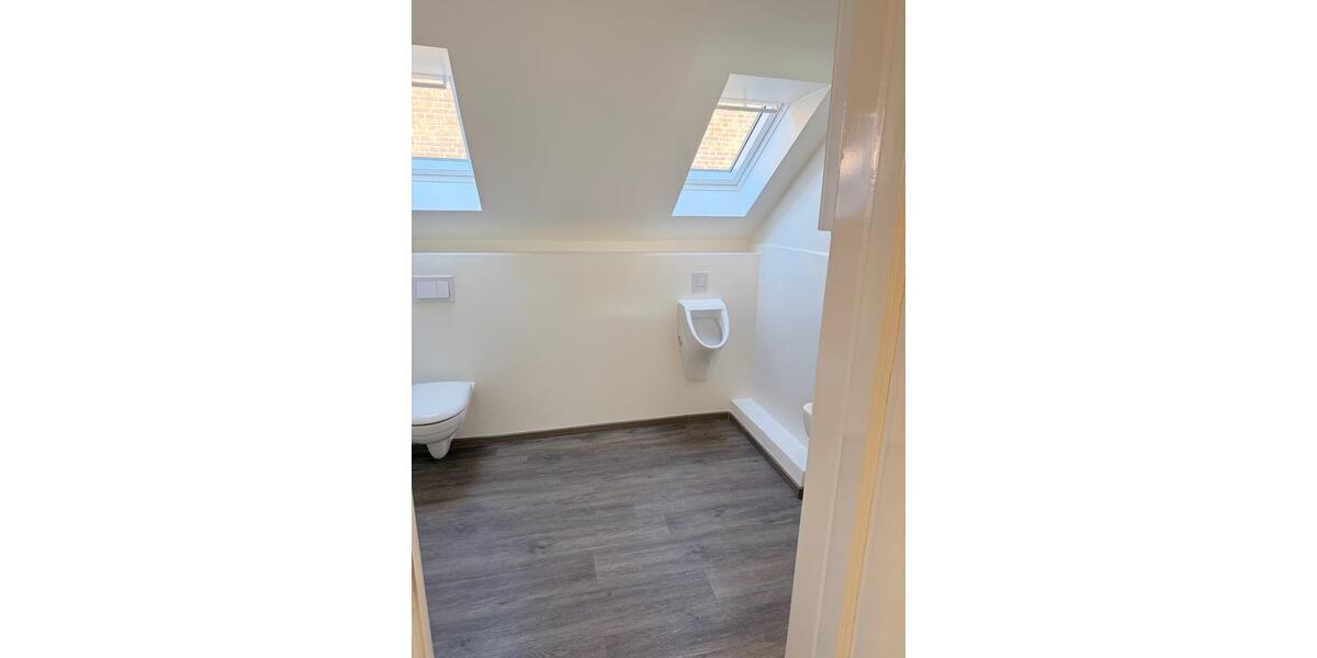 Einfamilienhaus Niebüll - 6 Zimmer, 331 m&sup2;, 1.900&euro; | Angebot:26578934