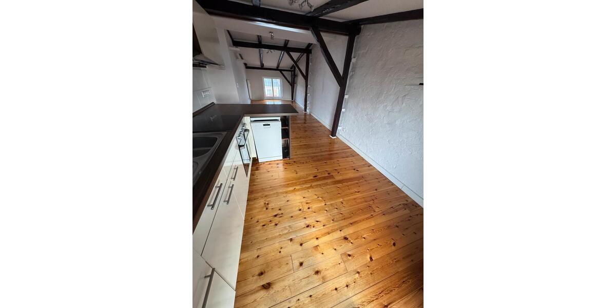 Dachgeschoßwohnung Schwerin Altstadt - 2 Zimmer, 62 m&sup2;, 820&euro; | Angebot:25986007