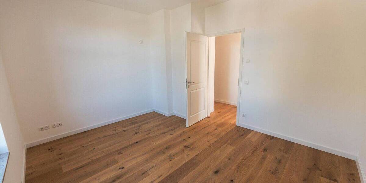 Etagenwohnung Magdeburg Buckau - 4 Zimmer, 93 m&sup2;, 1.678&euro; | Angebot:26389913