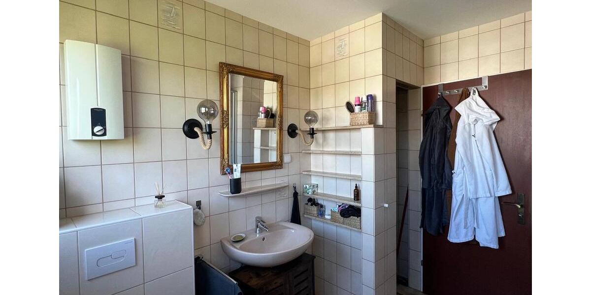 Dachgeschoßwohnung Bornheim - 2.5 Zimmer, 90 m&sup2;, 855&euro; | Angebot:26515567