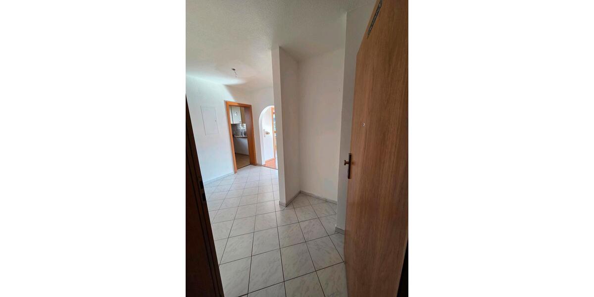 Erdgeschoßwohnung Waldshut-Tiengen Tiengen - 4 Zimmer, 84 m&sup2;, 1.150&euro; | Angebot:25350417