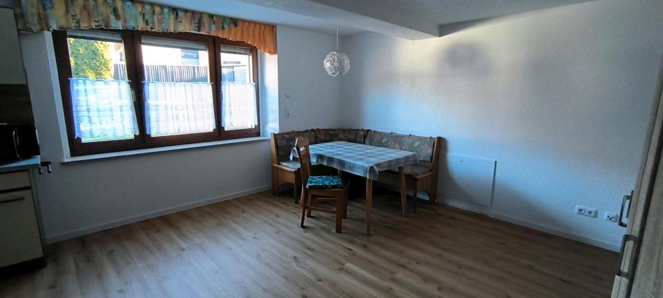 Erdgeschoßwohnung Stadtroda - 2 Zimmer, 69 m&sup2;, 459&euro; | Angebot:24826873