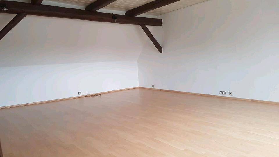 Dachgeschoßwohnung Oschersleben (Bode) - 2 Zimmer, 72 m&sup2;, 360&euro; | Angebot:26176144