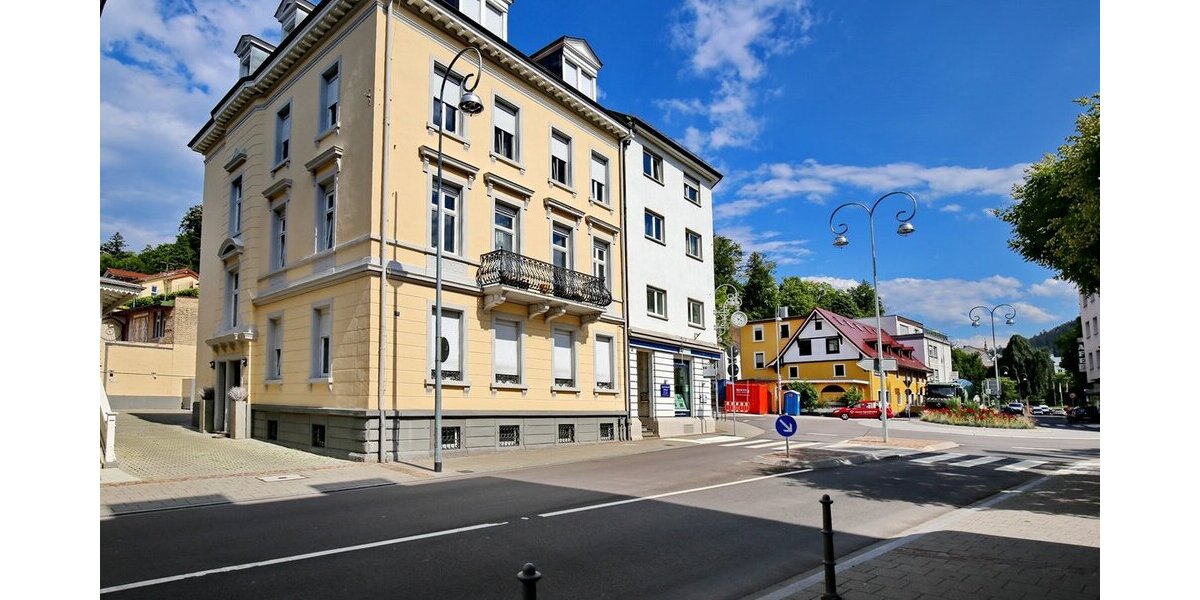 Kernsanierte Altbauetage in absoluter Innenstadtlage 4 zimmer