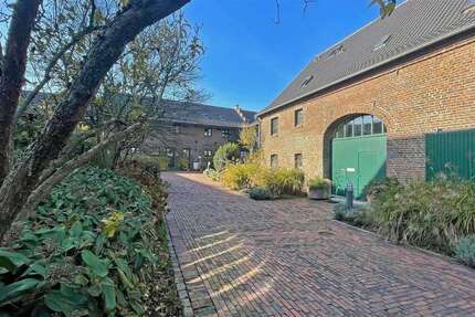 Haus Grevenbroich - 4 Zimmer, 110 m&sup2;, 1.295&euro; | Angebot:26151788