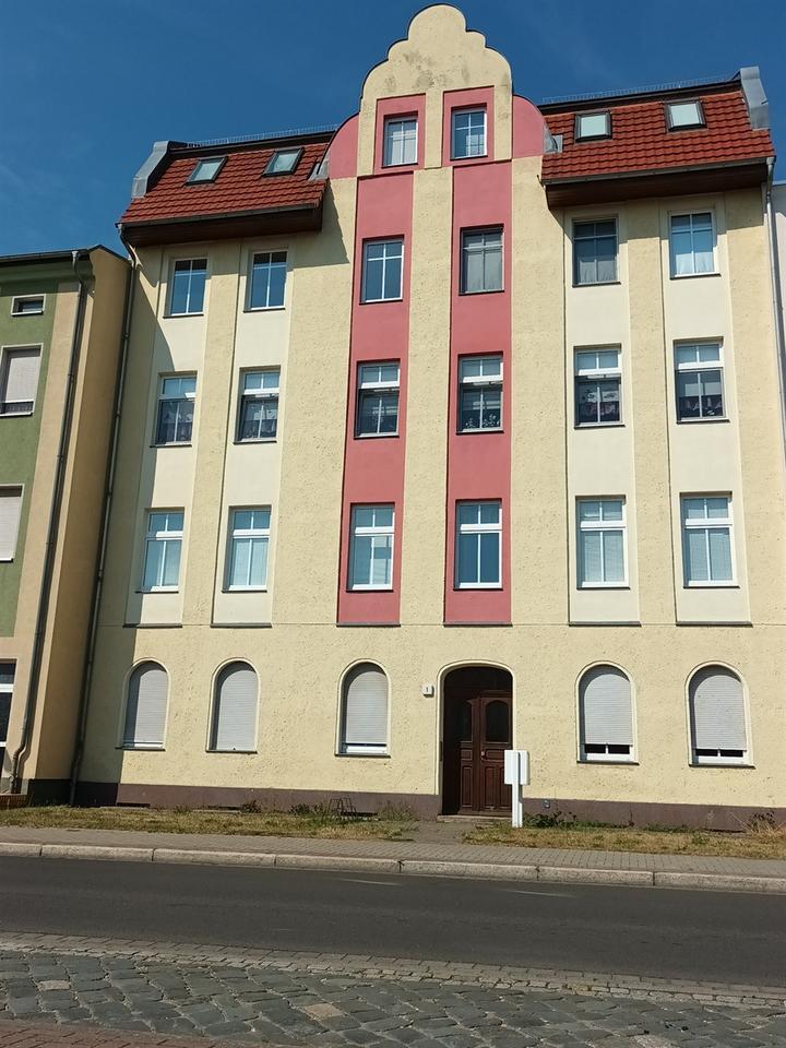Schöne große 2 RaumWohnung