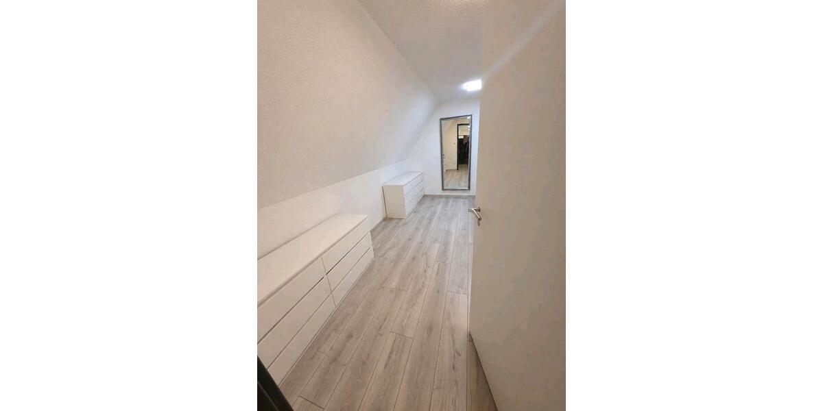 Dachgeschoßwohnung Gütersloh - 2 Zimmer, 50 m&sup2;, 650&euro; | Angebot:26531280