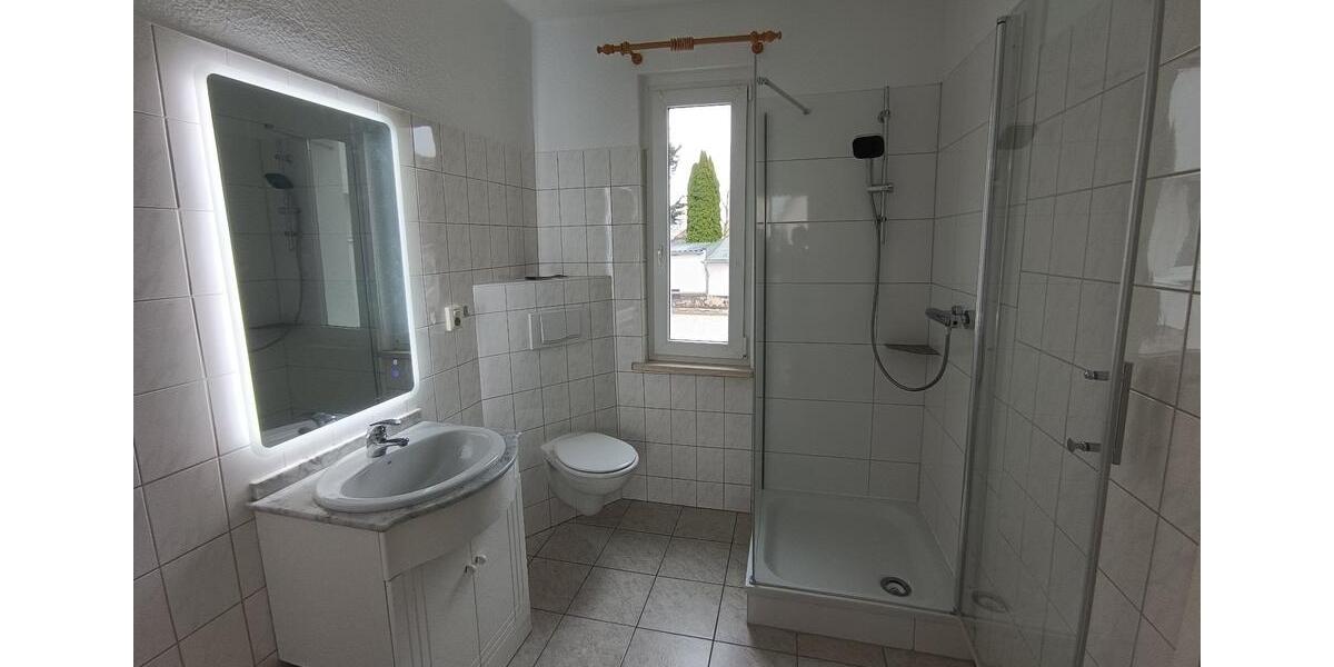 Hochparterre Nienburg (Saale) - 2 Zimmer, 38 m&sup2;, 230&euro; | Angebot:25717383