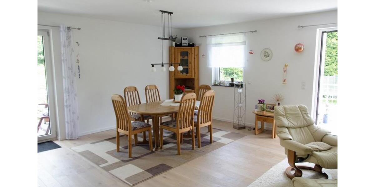 Erdgeschoßwohnung Wiehl - 3.5 Zimmer, 126 m&sup2;, 1.150&euro; | Angebot:24811520