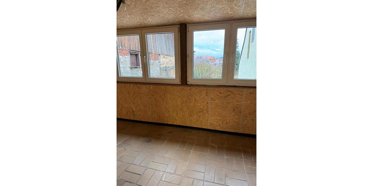 Etagenwohnung Homberg (Ohm) - 4 Zimmer, 105 m&sup2;, 1.000&euro; | Angebot:24853712