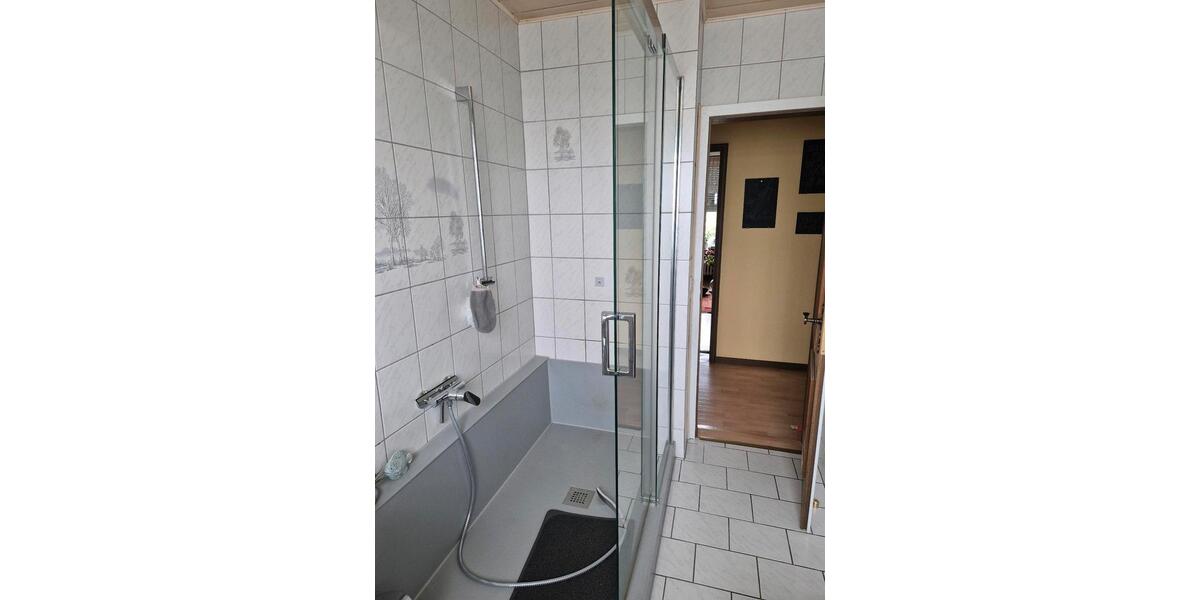 Etagenwohnung Duisburg Angerhausen - 3 Zimmer, 74 m&sup2;, 1.080&euro; | Angebot:26464588