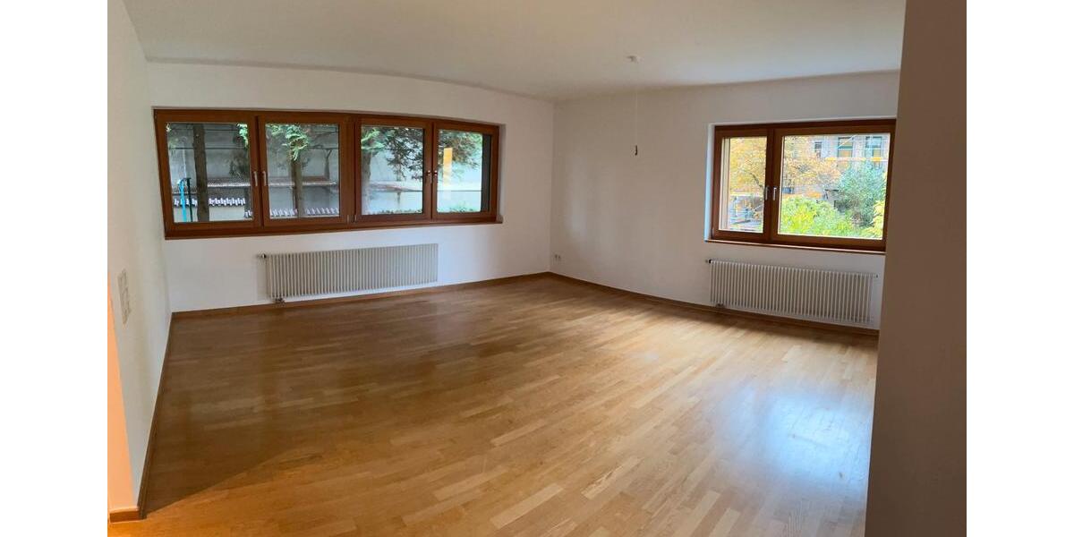 Etagenwohnung Ravensburg - 4 Zimmer, 114 m&sup2;, 1.700&euro; | Angebot:26056943