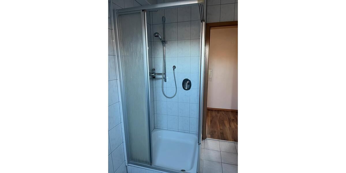 Dachgeschoßwohnung Kürnach - 1 Zimmer, 42 m&sup2;, 680&euro; | Angebot:24854242