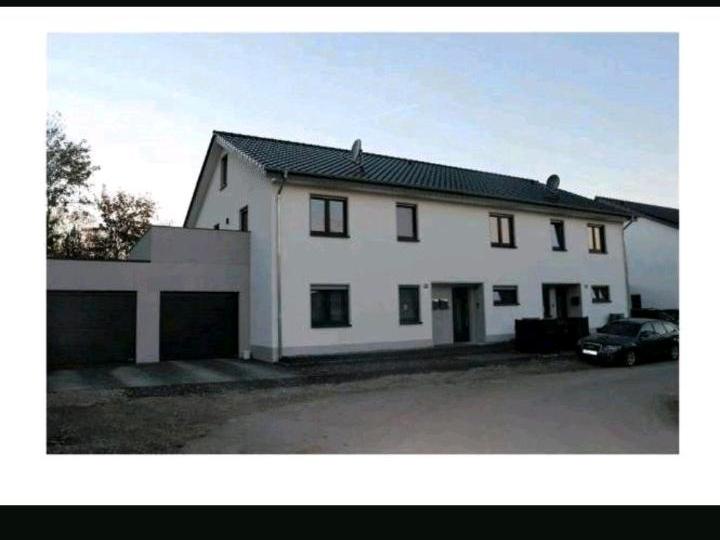 Doppelhaushälfte Beckum - 4 Zimmer, 125 m&sup2;, 1.350&euro; | Angebot:25151781