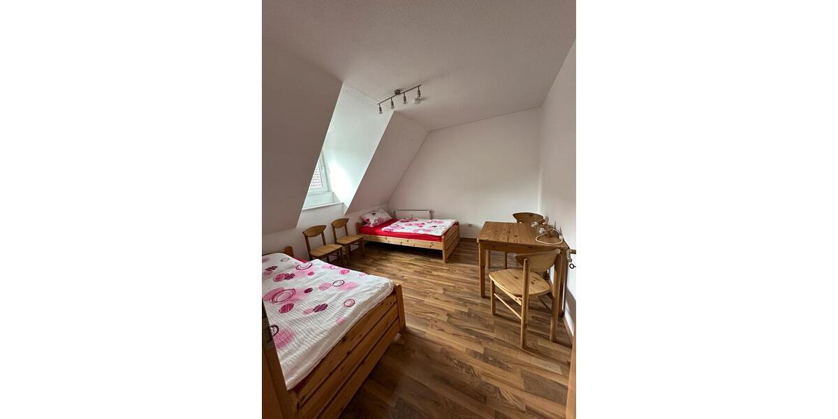 Wohnen auf Zeit Kirchhundem - 6 Zimmer, 110 m&sup2;, 20&euro; | Angebot:24486697
