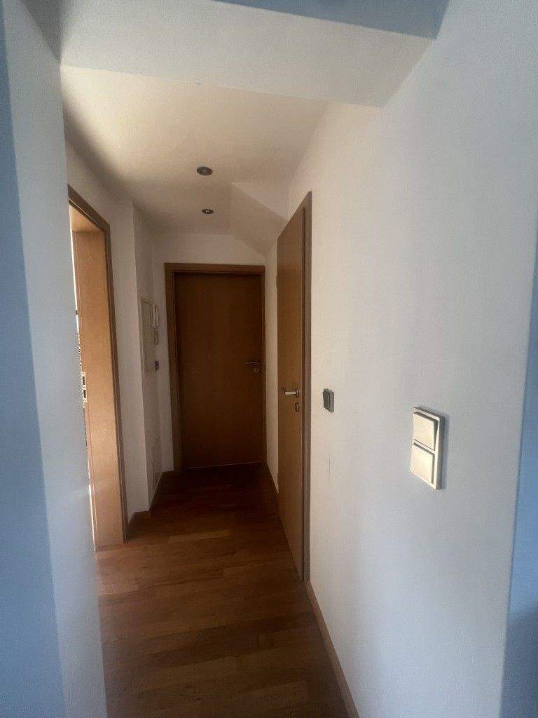 Schicke 3-Zimmer-Wohnung im Dachgeschoss in Frankfurt - Goldstein zimmer