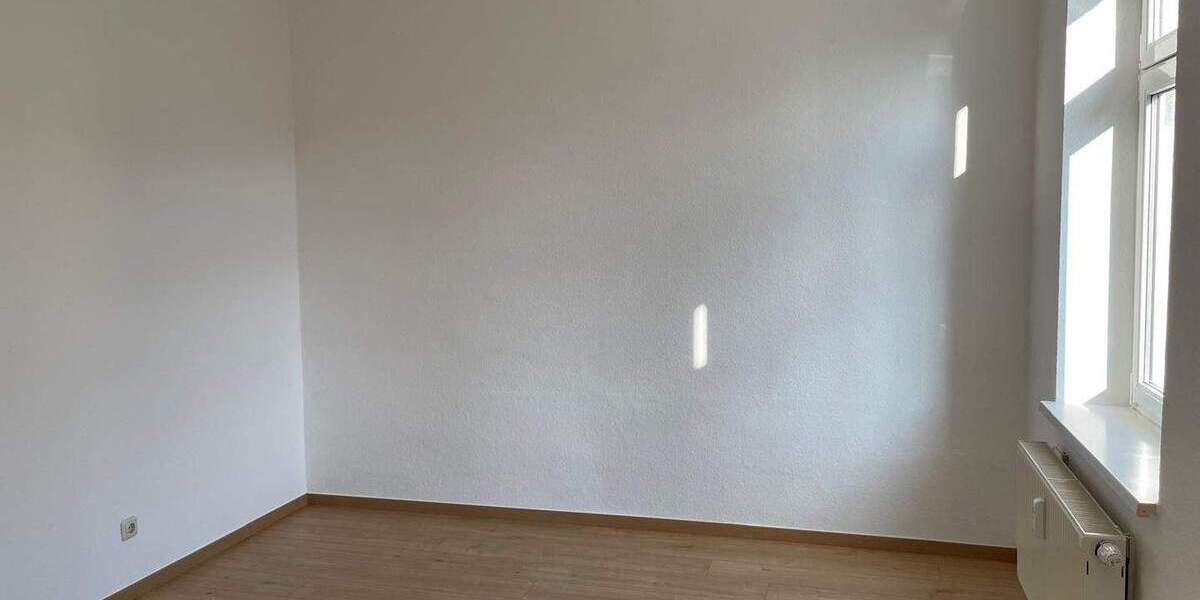 Etagenwohnung Roßwein - 3 Zimmer, 70 m&sup2;, 385&euro; | Angebot:25999174