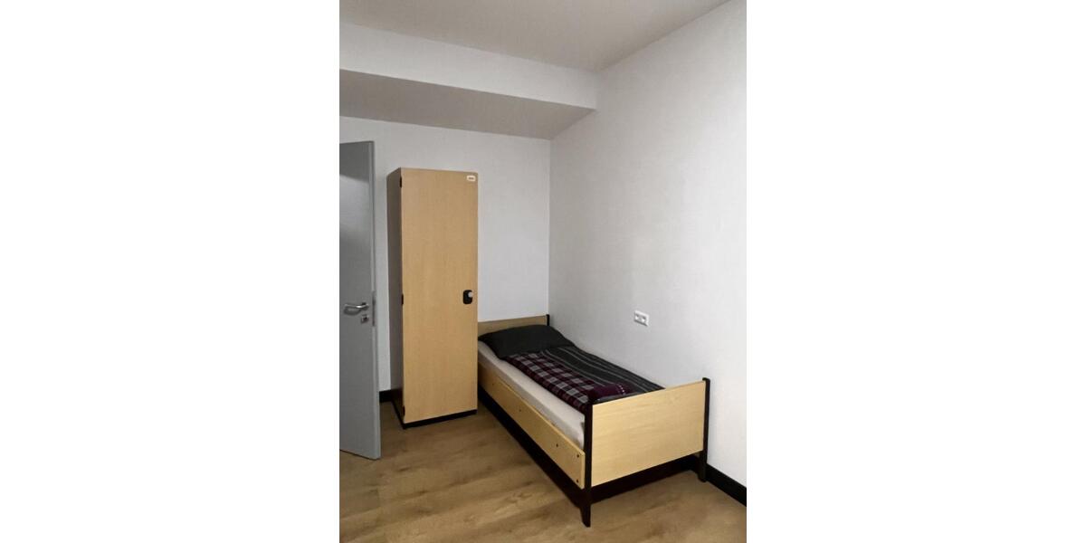 Wohnen auf Zeit Backnang - 3 Zimmer, 180 m&sup2;, 2.770&euro; | Angebot:26210791