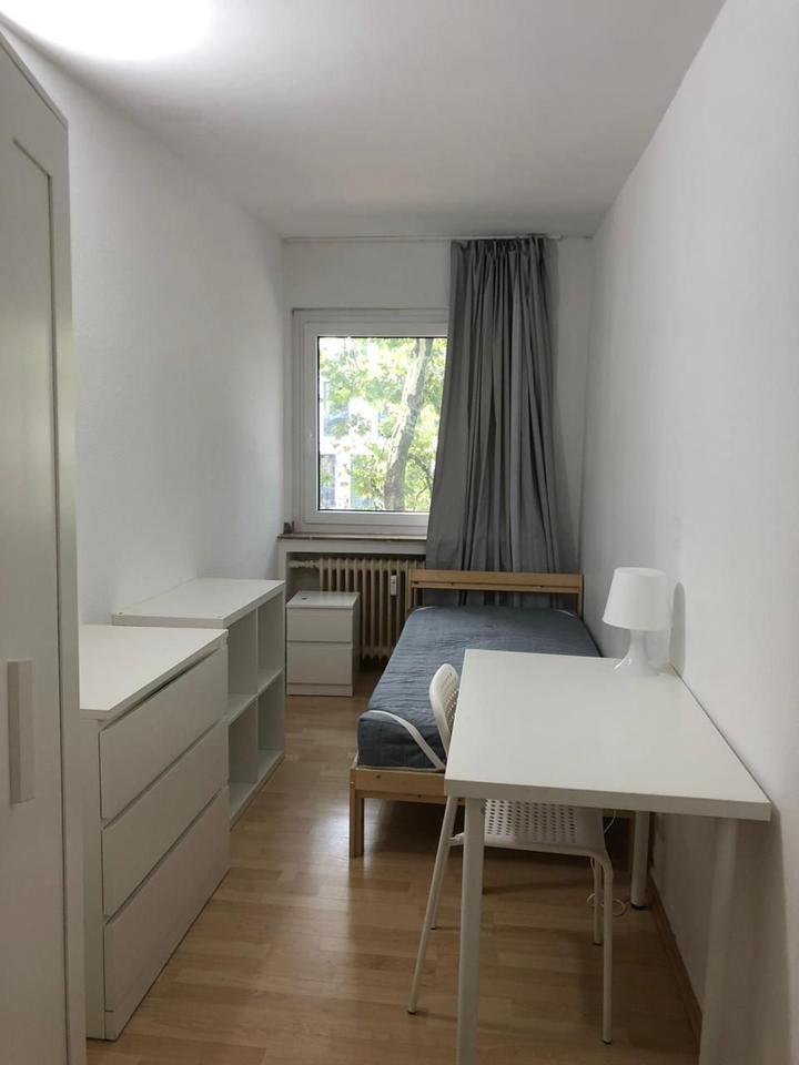 Mädchen WG Essen Zentrum Nähe Universität zimmer