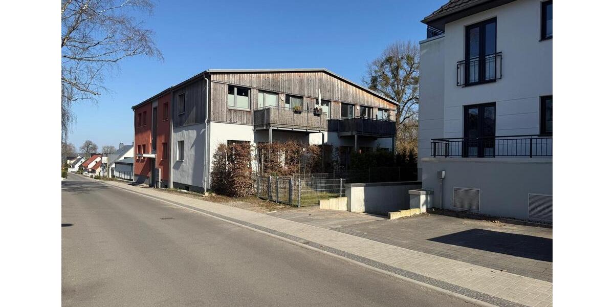 Etagenwohnung Schwerin Gartenstadt - 3 Zimmer, 96 m&sup2;, 1.485&euro; | Angebot:25856695